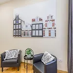New Central And Convenient Flat