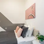 New Central And Convenient Flat