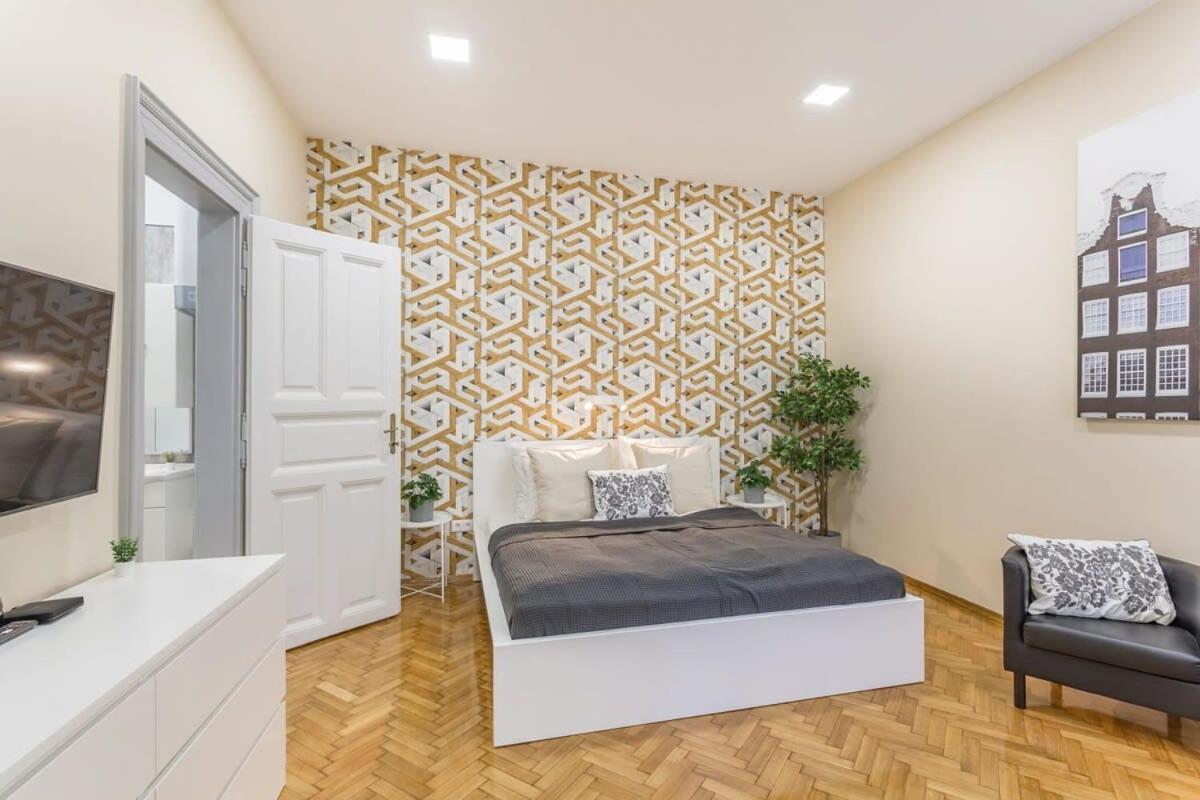 New Central And Convenient Flat Appartement