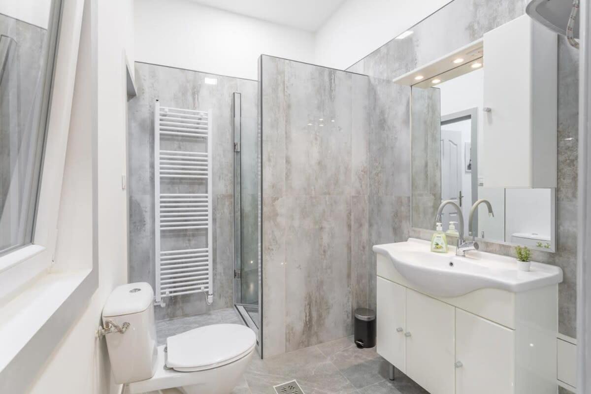New Central And Convenient Flat * Boedapest