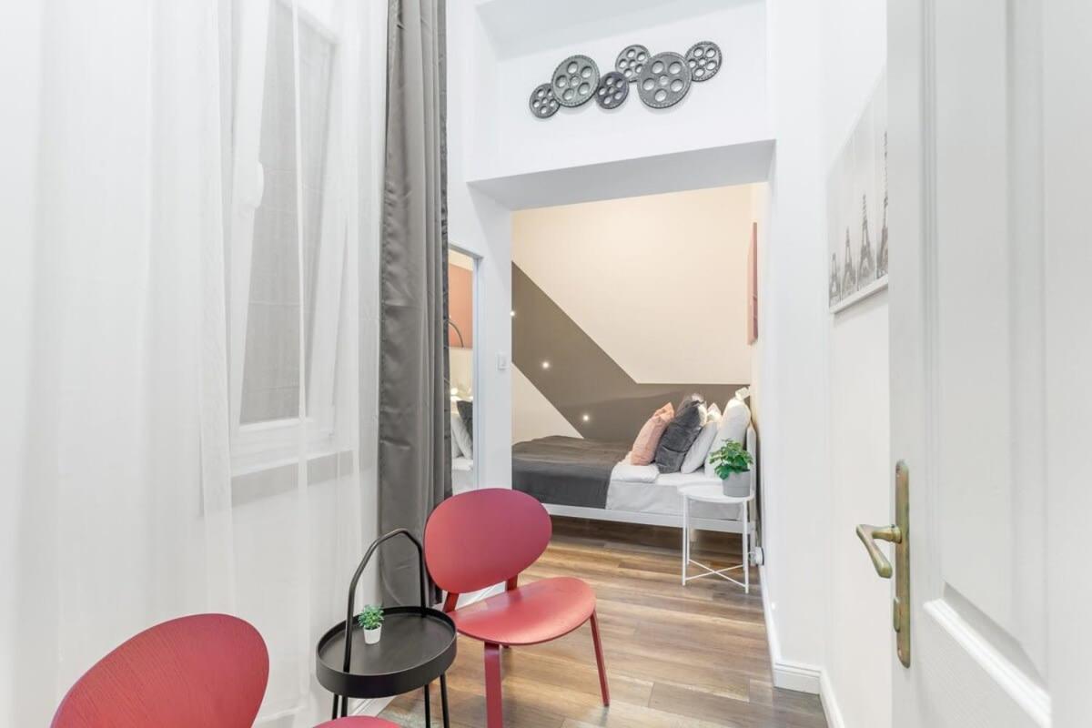 New Central And Convenient Flat * Boedapest